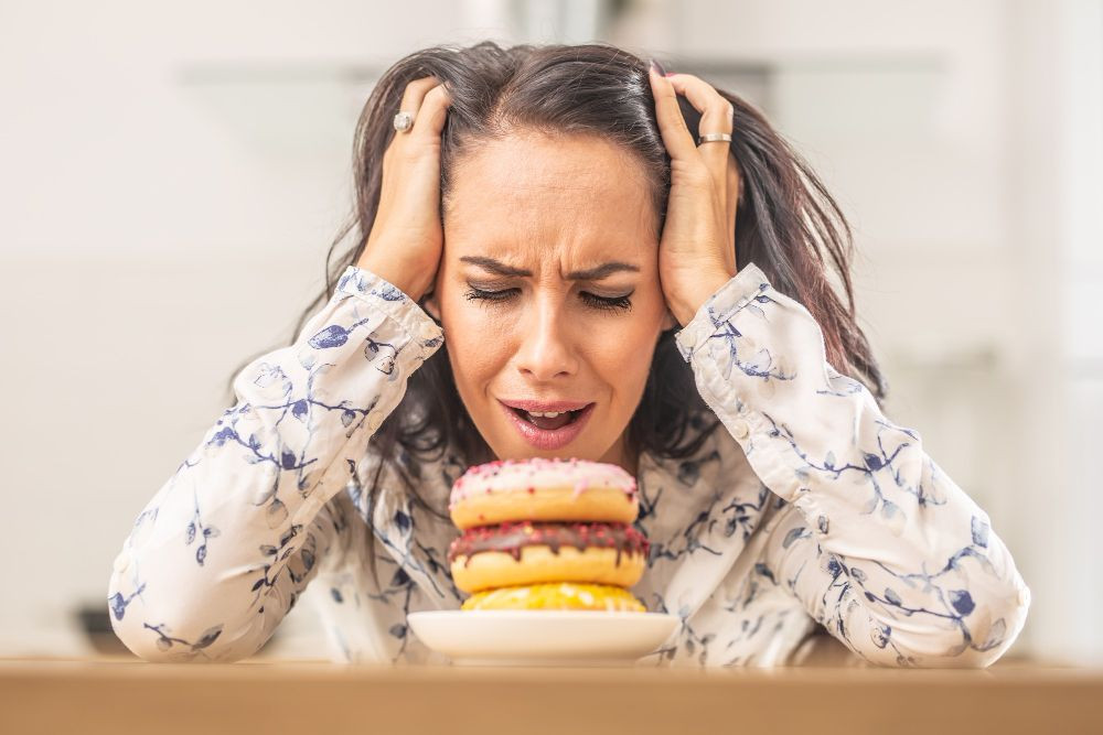 stress eating, stress eating adalah, apa itu stress eating, emotional stress eating, stress eating alternatives, stress eating symptoms, how to stop stress eating, yesdok