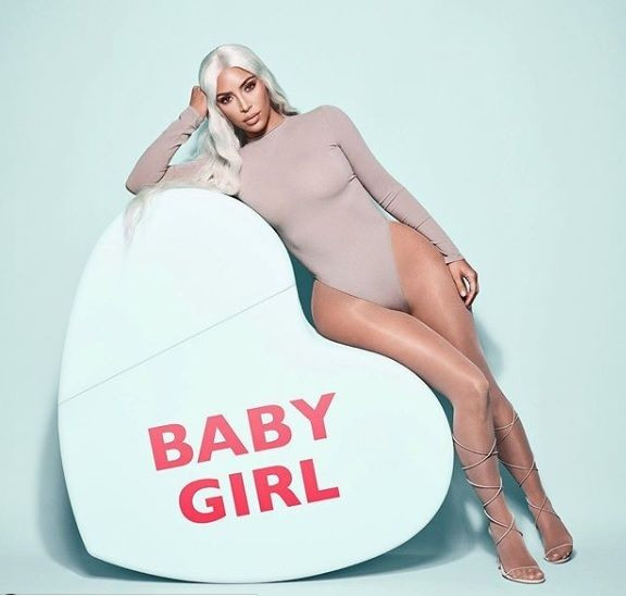Tips Singset Pasca Melahirkan Ala Kim Kardashian 