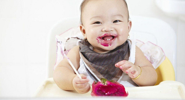 Waktu yang Tepat Kenalkan Makanan Baru Pada Bayi