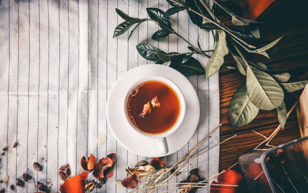 Ayo Biasakan Minum Teh Hitam
