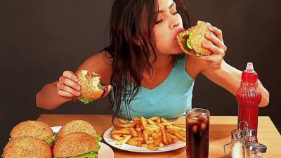 Cara Mengurangi Kebiasaan Makan Berlebihan 