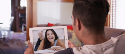 5 Tips Buat Hubungan Seks Tetap Hangat untuk Pasangan LDR
