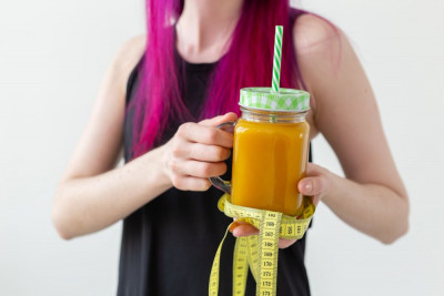 MINUMAN UNTUK MENURUNKAN BERAT BADAN, CEK KHASIATNYA YUK