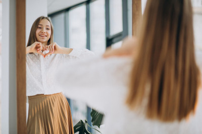 PAHAMI 12 CARA MENINGKATKAN SELF-ESTEEM YUK