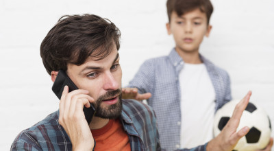 SIMAK TANDA-TANDA SESEORANG MENGIDAP DADDY ISSUES