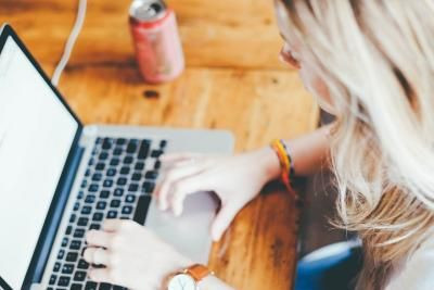Cyberchondria, Penelusuran Gejala Penyakit di Internet yang Timbulkan Kecemasan