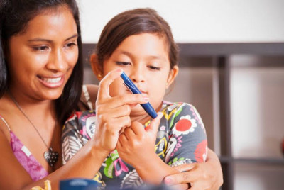 Anak Suka Makan Manis? Hati-Hati Bahaya Diabetes Mengintai Si Kecil
