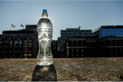 Amankah Minum Air yang Terpapar Sinar Matahari?