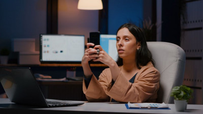SIMAK TANDA TUBUH ALAMI DIGITAL FATIGUE, MERASA LELAH BERLEBIHAN SETELAH MAIN GAME