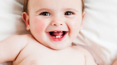 Bayi Baru Lahir, Sudah Punya Gigi? Ini Penyebabnya!