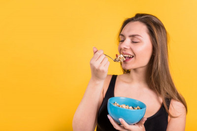 SIMAK 4 KARBO YANG BANTU TURUNIN BERAT BADAN YUK!