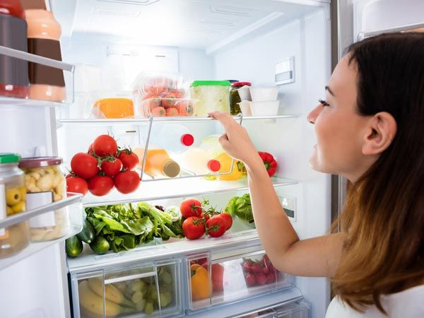 Bahayanya Kebiasaan Menyimpan Makanan dalam Lemari Es
