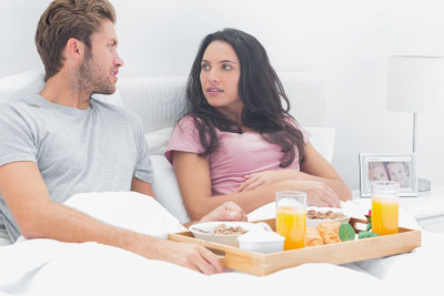 MERASA SANGAT LAPAR SETELAH BERCINTA? MITOS ATAU FAKTA