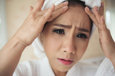5 KEBIASAAN BIKIN WAJAH CEPAT TUA, WASPADAI PENYEBABNYA!