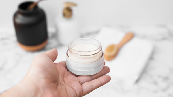 Merkuri adalah, apa itu merkuri, bedak merkuri, bahaya merkuri, skincare merkuri, ciri ciri wajah yang terkena merkuri, krim merkuri, efek merkuri pada wajah, yesdok
