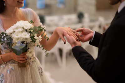 Angka Pernikahan di Indonesia Terjun Bebas: Marriage Is Scary, Yes or No?