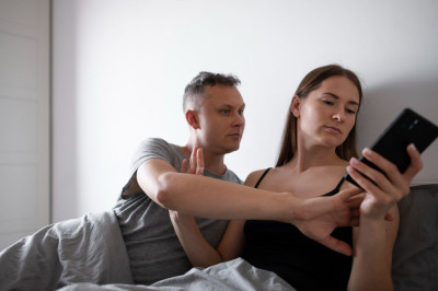 Jerat Pornografi: Kenali Dampak dan Solusinya