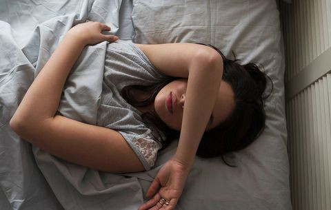 Tidur dengan Nyaman Meski Suhu Panas? Begini Caranya