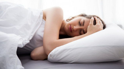Bagaimana Mengurangi Rasa Nyeri Lutut saat Tidur?