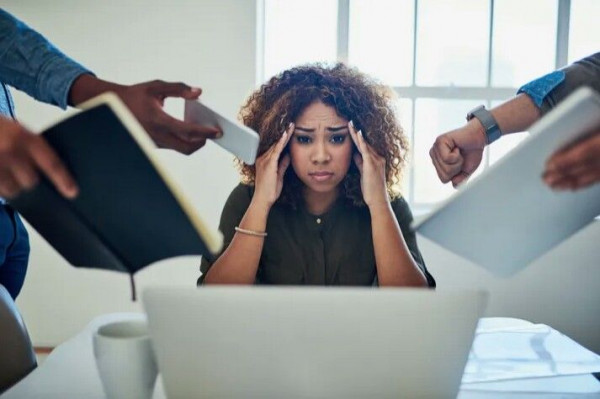5 Langkah Bebas Stres di Kantor