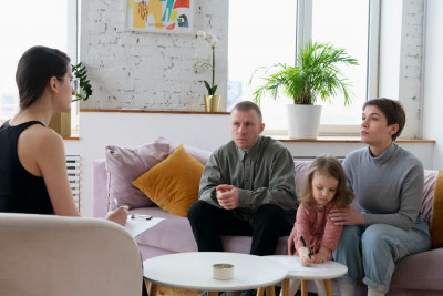 APA ITU HYPNOPARENTING? INI 5 PENJELASANNYA