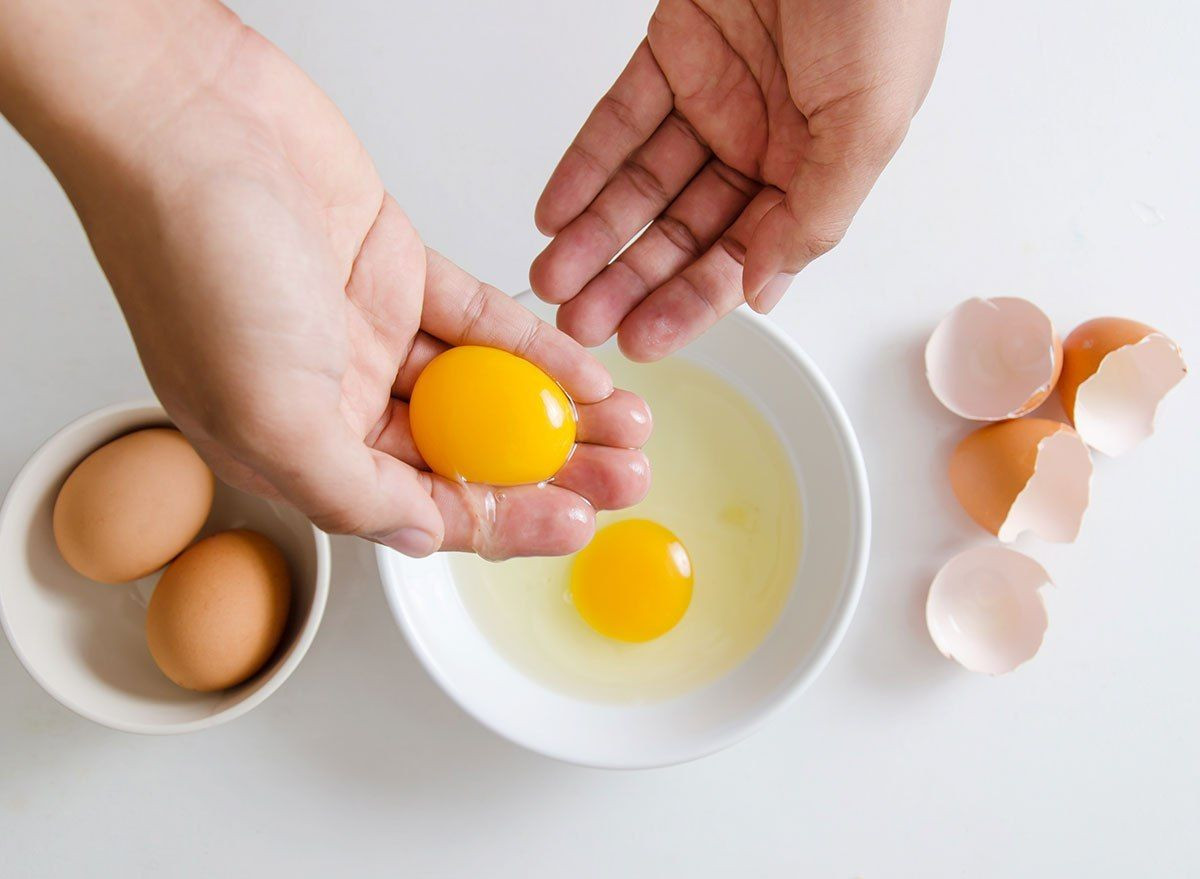 Kuning telur.