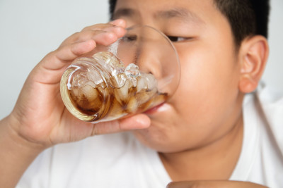 Efek Negatif Meminum Soda bagi Tubuh