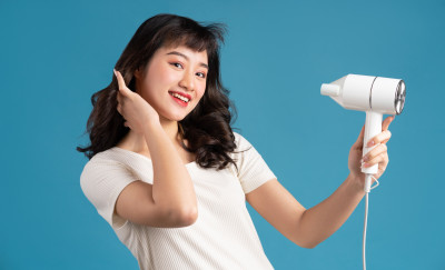Tips Memperbaiki Rambut Rusak Karena Panas Alami