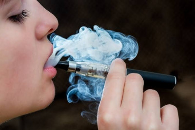 Waspada Bahaya Kanker Paru Akibat Kebiasaan Vape