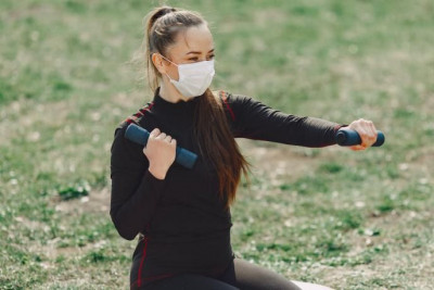Awas! Menggunakan Masker Saat Berolahraga Bisa Berbahaya