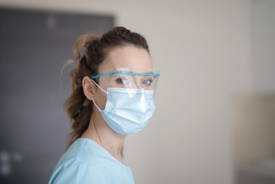 Manfaat Face Shield untuk Bantu Tangkal Virus Corona