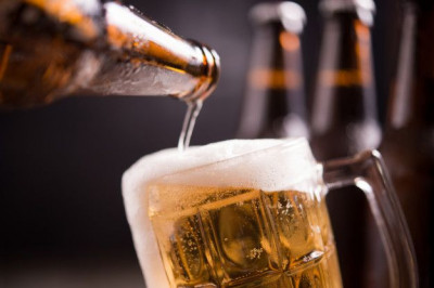 Benarkah Konsumsi Alkohol dapat Meredakan Kecemasan?