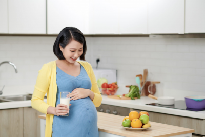 Minum Susu Saat Hamil, Perlukah?