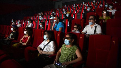 Awas! Menonton di Bioskop Jadi Kegiatan Berisiko Tinggi COVID 19