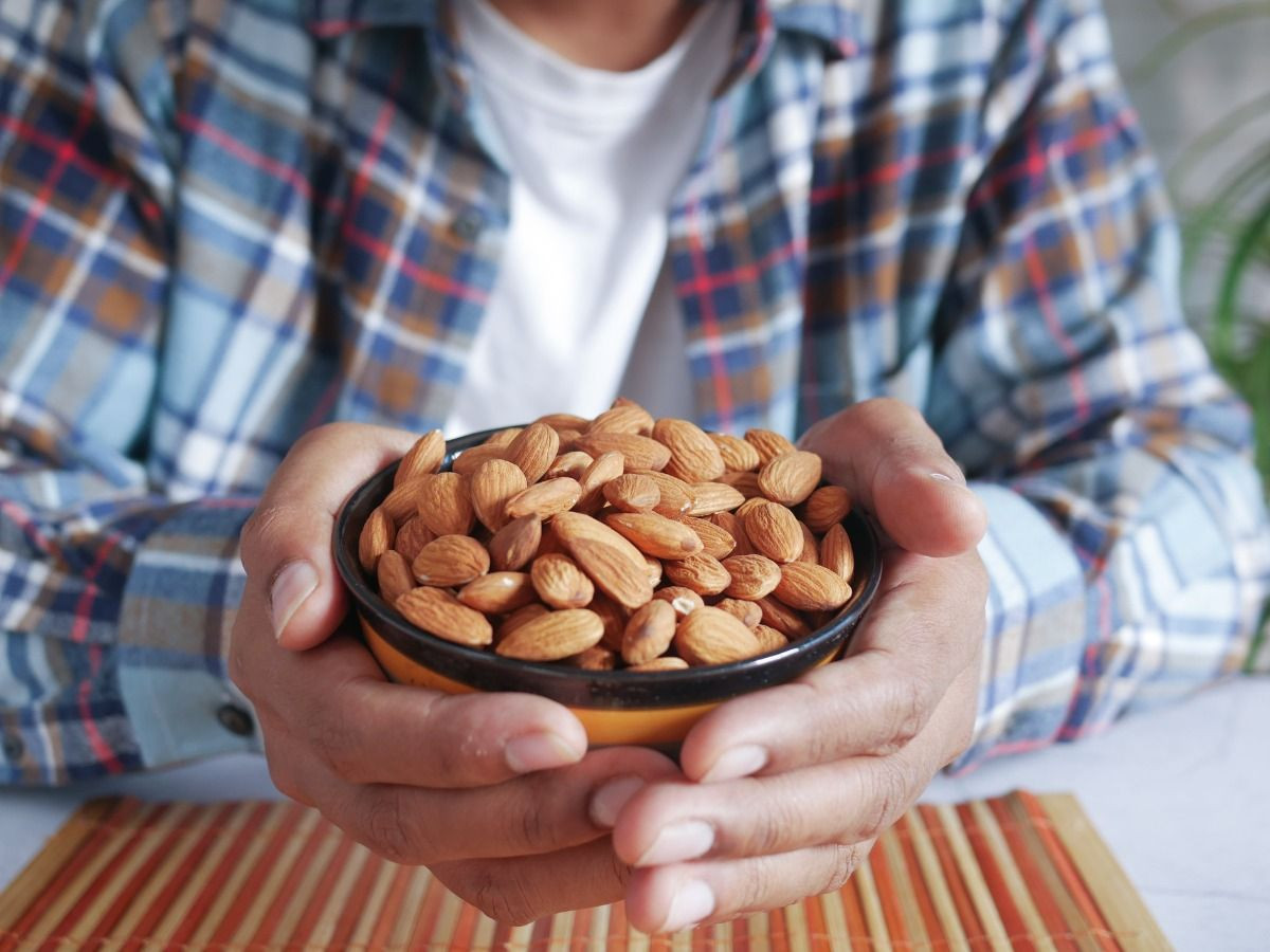 manfaat almond