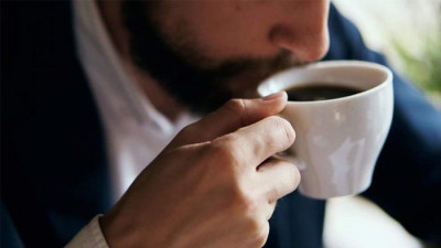 Konsumsi Kafein Hanya Membuat Anda Jadi Lebih Terjaga
