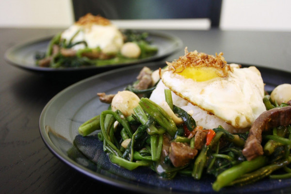 Sayuran kangkung.
