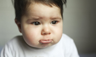Bagaimana Menenangkan Bayi Menangis Saat Tidur?