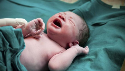 Bahaya dan Penyebab Bayi Tidak Menangis saat Lahir