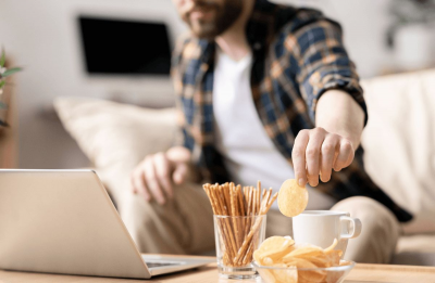 3 Tips Aman Cegah Ngemil Berlebihan