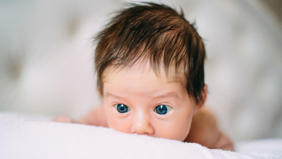 Begini Normalnya Pertumbuhan Rambut Bayi