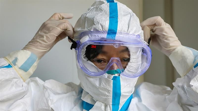 Dokter di Wuhan sedang melawan virus corona.