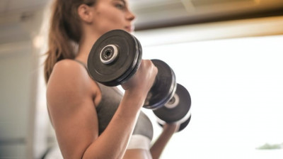 Tips Latihan Angkat Beban agar Meminimalisir Cedera