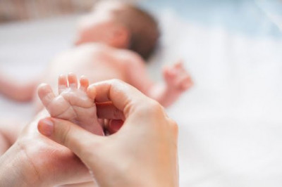 Minyak Esensial Bagi Bayi dan Cara Penggunaannya