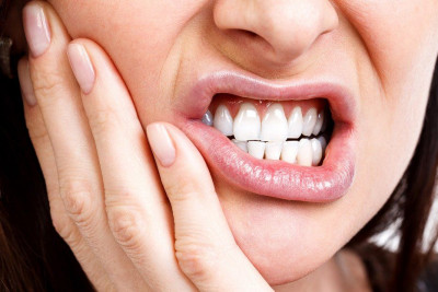 Apa yang Harus Dilakukan Saat Alami Periodontitis?