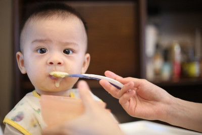 5 Makanan yang Sebaiknya Tidak Dikonsumsi Bayi
