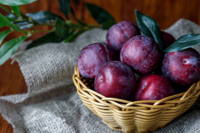 5 Manfaat Buah Plum, Mengatur Gula Darah Hingga Melancarkan Sembelit