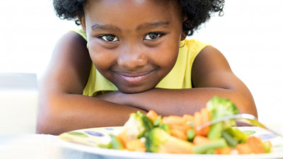 Jenis Makanan yang Dapat Membantu Perkembangan Otak Anak