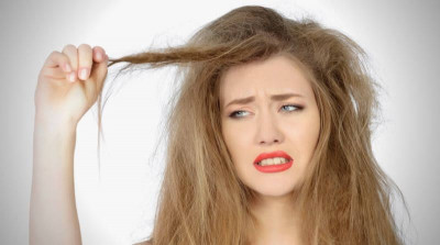 Atasi Masalah Kekeringan Rambut dengan Bahan Alami Ini