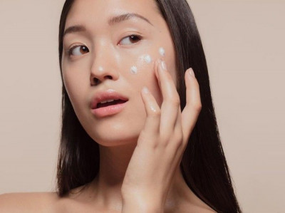 Perbedaan Retinol dan Retinoid untuk Merawat Kesehatan Kulit